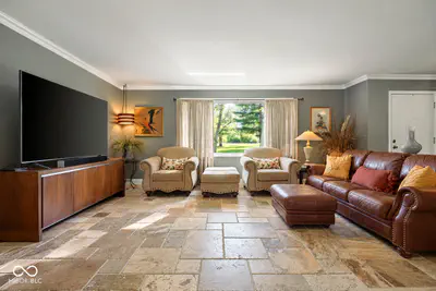 7050 Allisonville Road, Indianapolis - 7