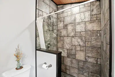 7310 Salmon Drive, Nineveh - 31