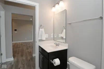 9170 Hedley Way E, Avon - 37