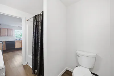 206 Broadway Street, Pendleton - 34