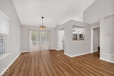 9741 Roxbury Drive, Fishers - 10