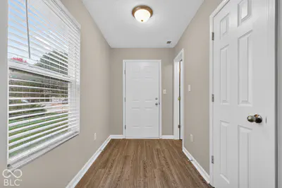 1207 Topp Creek Drive, Indianapolis - 3