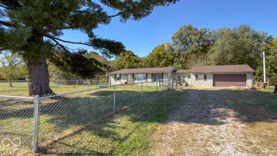 9545 Bono Road, Terre Haute - 44