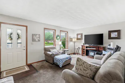 214 Doral Park Drive, Kokomo - 6