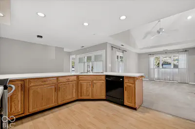 9503 Cadbury Circle, Indianapolis - 12