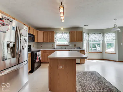 973 Thornwood Drive, Greenwood - 21