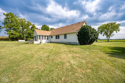 1195 County Road 1000, Cloverdale - 55