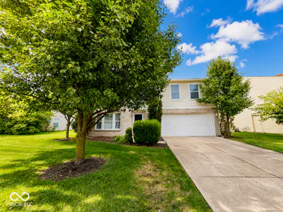 14463 Lee Stewart Lane, Fishers - 2