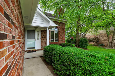 1102 Sarah Court, Greenwood - 3