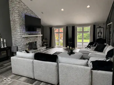 8637 Railroad Road, Indianapolis - 8