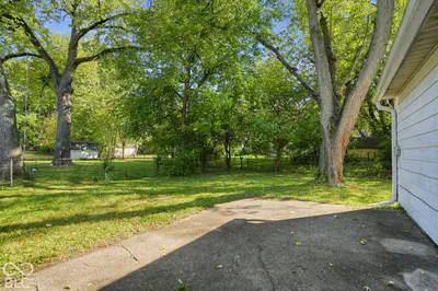 9601 E 39th Place, Indianapolis - 25