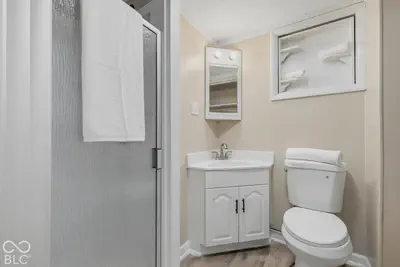 1033 E Third Street, Greenfield - 23