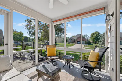 7251 River Glen Drive, Fishers - 29
