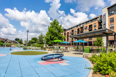671 N 10th Street, Noblesville - 52