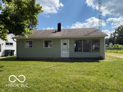 611 E Linda Layne, Muncie - 2