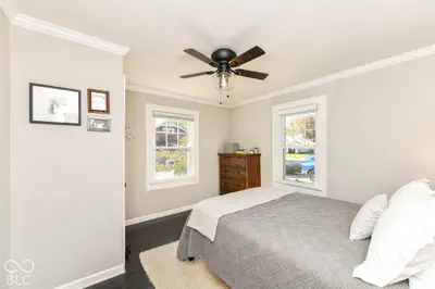 906 E 50th Street, Indianapolis - 16