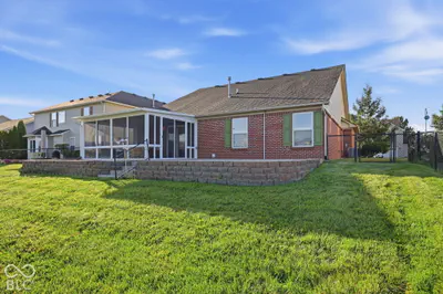 5868 Deerview Bend, McCordsville - 21