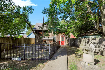 1114 Saint Clair Street, Indianapolis - 95