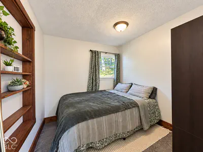5149 Evergreen Lane, Gosport - 17