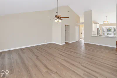 7812 Ashton Place, Fishers - 11