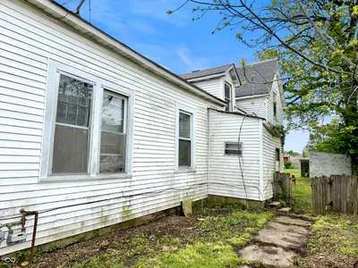 1327 Harrison Street, Shelbyville - 48