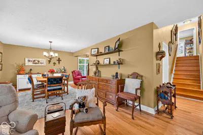 261 Oakwood, Greenwood - 18