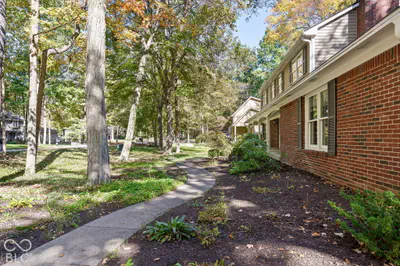 55 Bennington Drive, Zionsville - 46