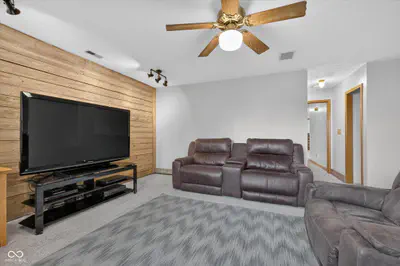 6781 Fieldstream Drive, Plainfield - 41
