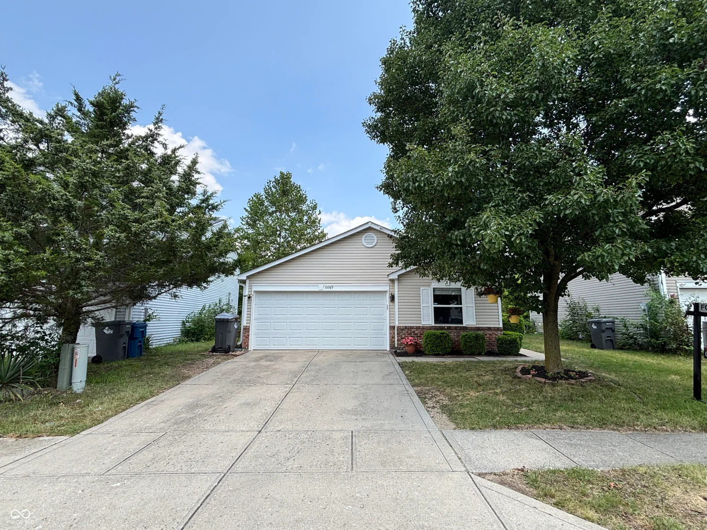 6649 Earlswood Drive, Indianapolis