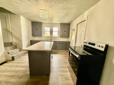 613 Knox Street, Indianapolis - 14