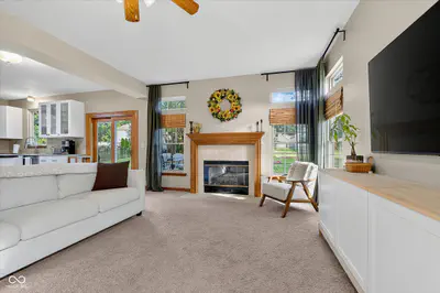 6758 Loretta Court, Avon - 16
