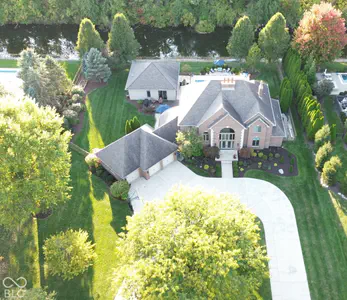 10646 Walnut Creek Drive W, Carmel - 7