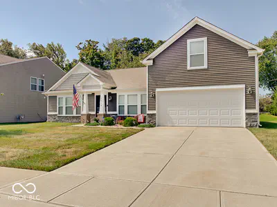 5742 Deer Valley Court, Columbus - 2
