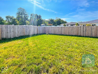 627 Derek Lane, Trafalgar - 64