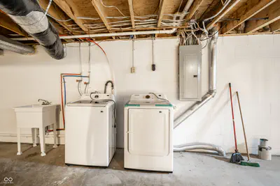 9320 Thornwood Drive, Indianapolis - 43