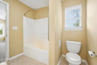 15366 Ten Point Drive, Noblesville - 46