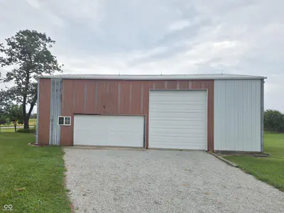10025 County Road 450 Road, Shirley - 32