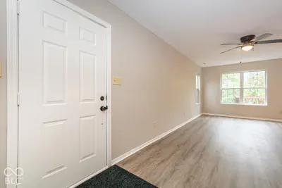 606 Bayberry Court, Bloomington - 5