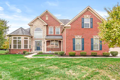 10527 Serra Vista Point, Fishers