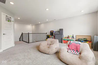 16225 Arndale Court, Fortville - 49