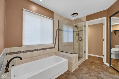 8625 Douglaston Court, Indianapolis - 19
