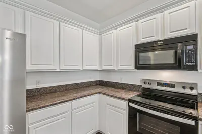 5779 Blue Sky Drive, Whitestown - 25