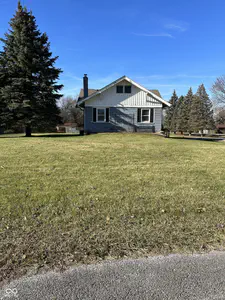 6104 Madison Avenue, Indianapolis