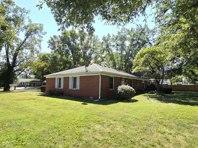 1581 Crest Drive, Shelbyville - 38