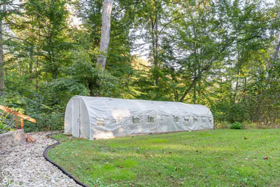 9444 N Gray Avenue, Unionville - 50