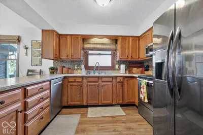 919 Queensbury Drive, Noblesville - 18