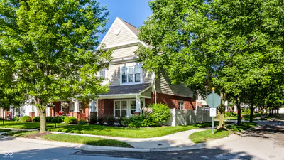 15542 Clearbrook Street, Westfield