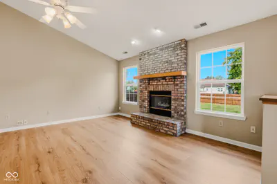 206 Bishop, Seymour - 33
