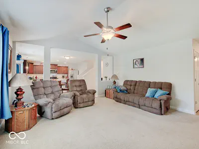 5742 Deer Valley Court, Columbus - 6