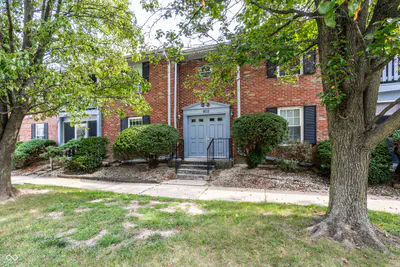1602 Queensbridge Square, Indianapolis